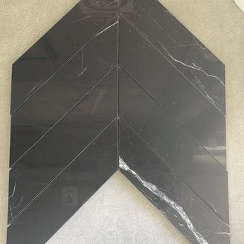 Nero Marquina Big Chevron Polished Mosaic Tile - MosaicBros.com